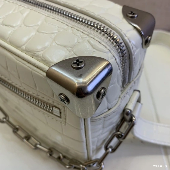 LOUIS VUITTON SOFT TRUNK 0416